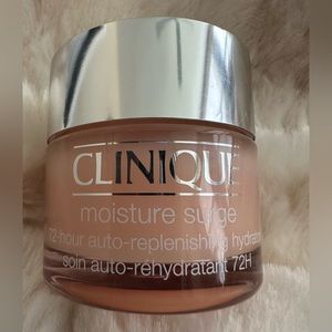 Clinique Moisture Surge